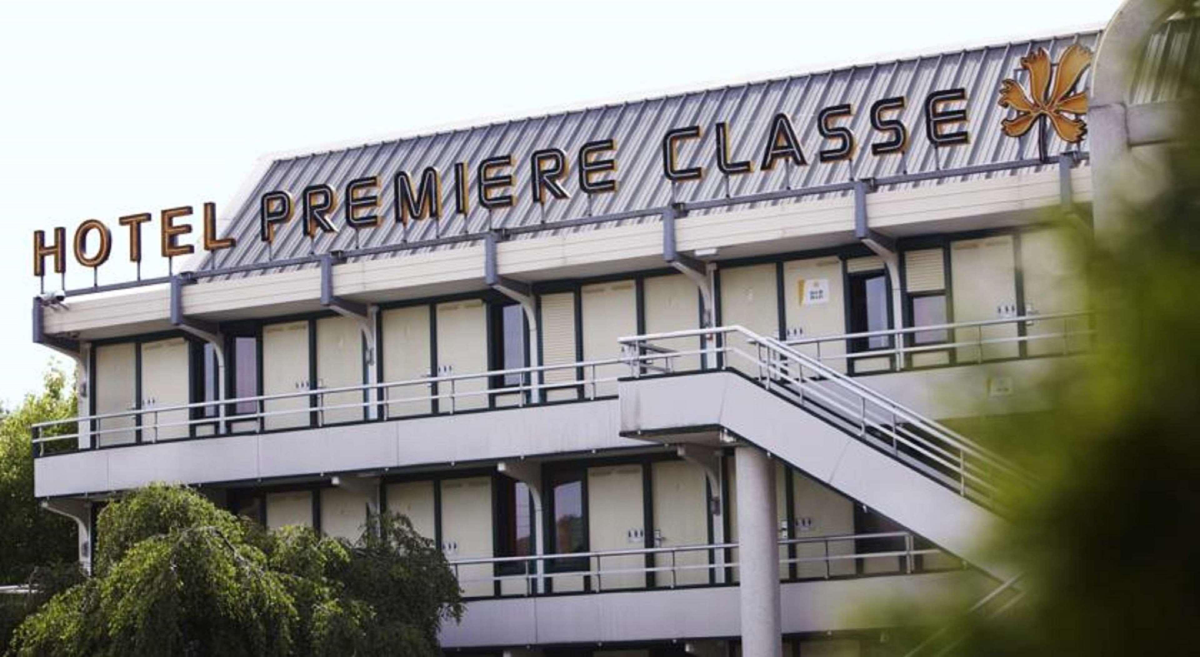 Kyriad Niort - La Creche Eksteriør billede