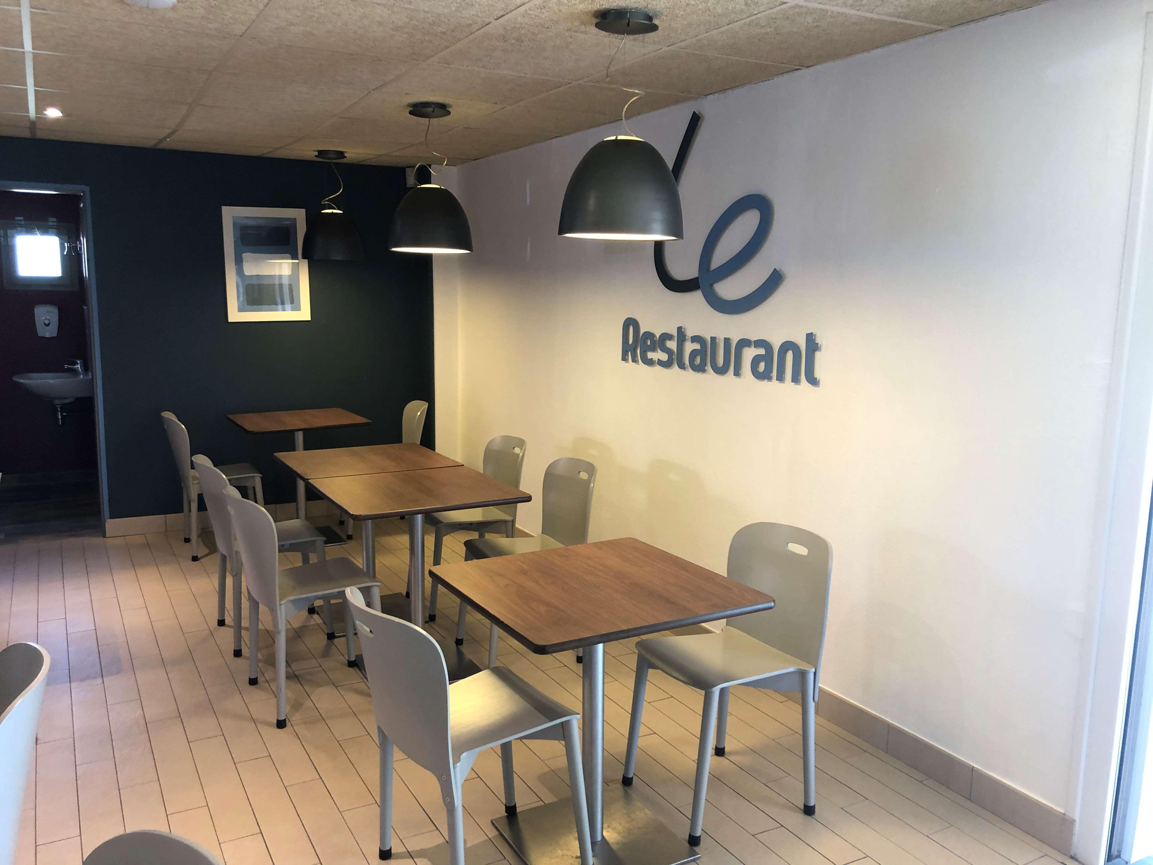 Kyriad Niort - La Creche Eksteriør billede