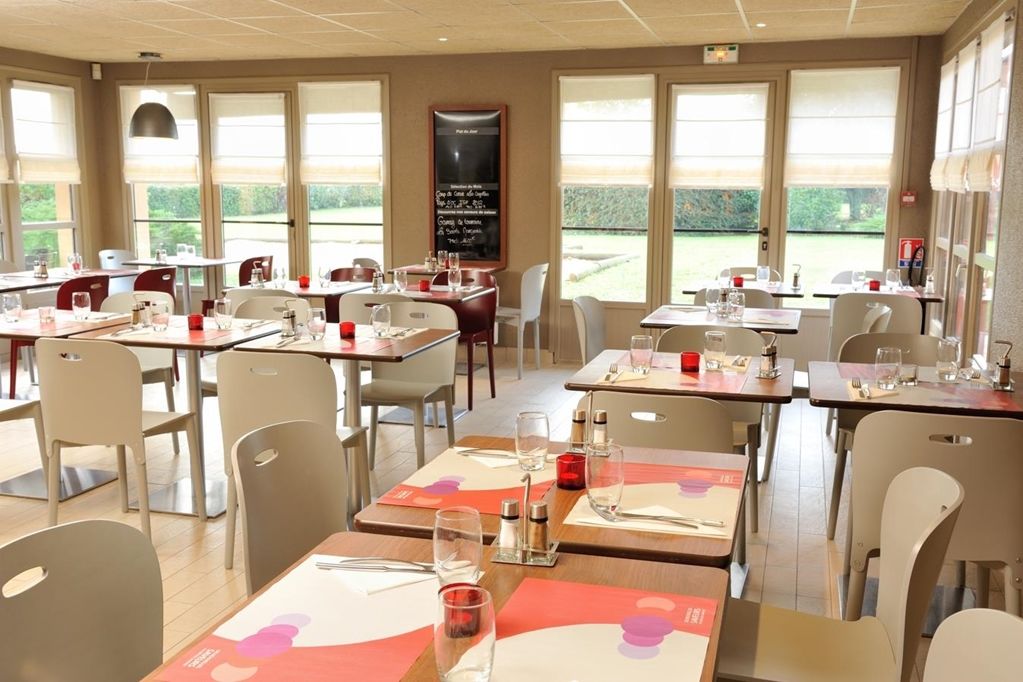 Kyriad Niort - La Creche Restaurant billede